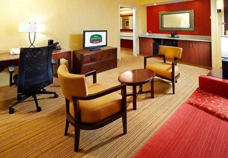 Hotel Courtyard Airport Columbus